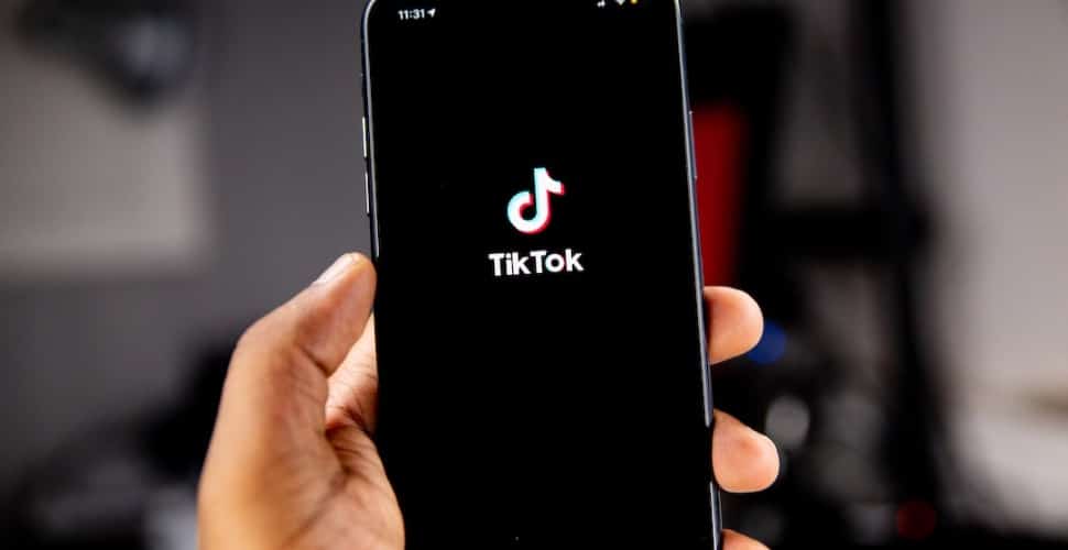 De Invloed van TikTok op Social Media