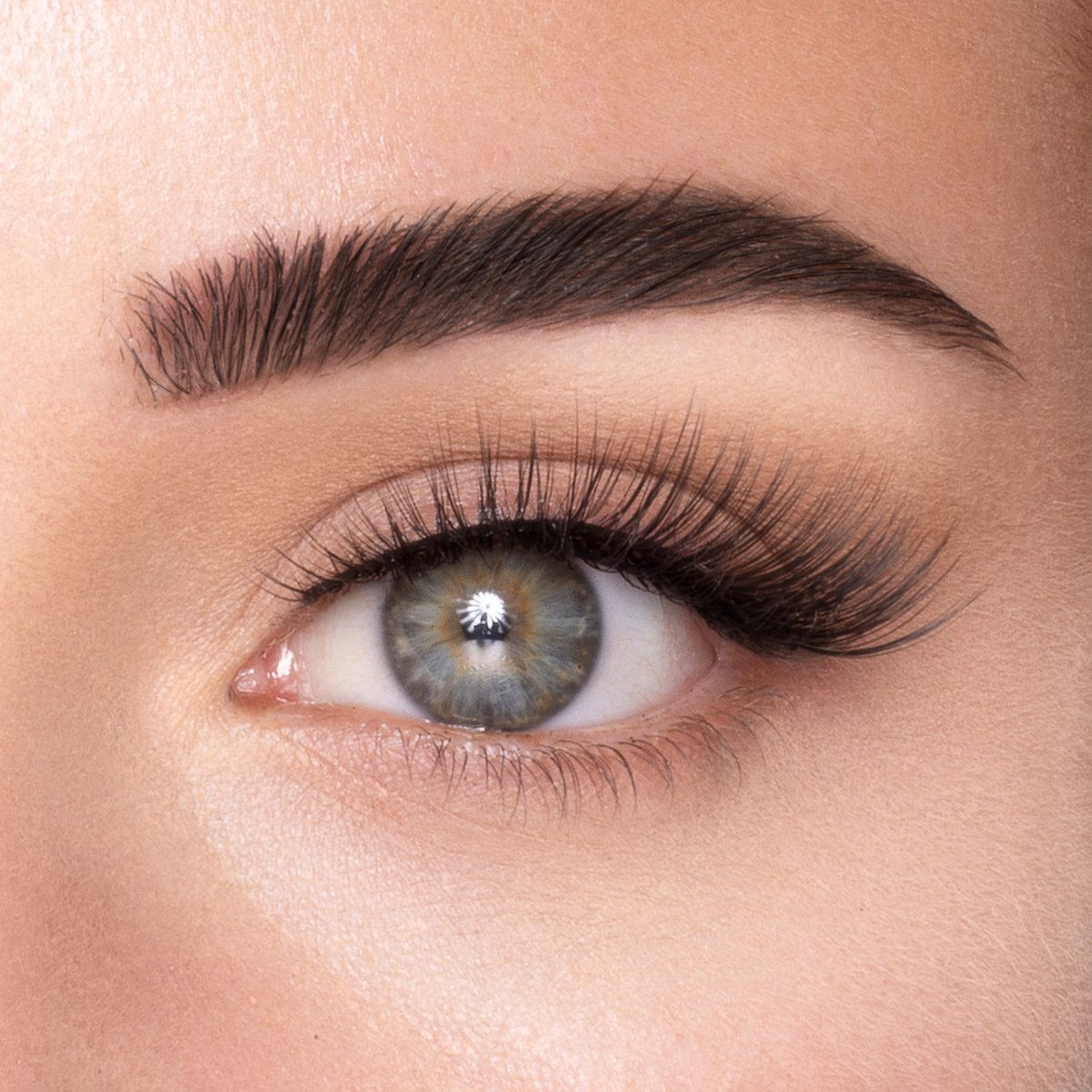 Magnetische Wimpers met Magnetische Eyeliner en Applicator - Aanbrengen in 2...