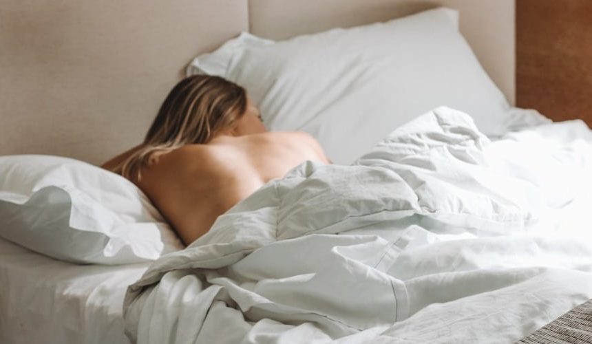 Waarom vrouwen meer slaap nodig hebben dan mannen Waarom vrouwen meer slaap nodig hebben dan mannen